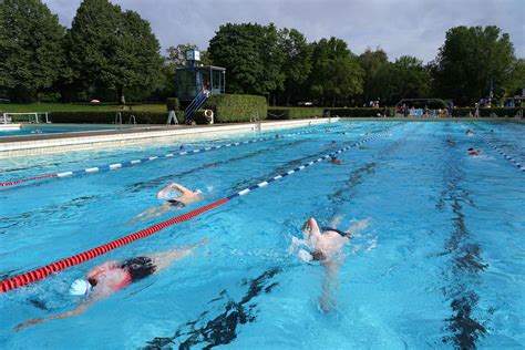 nude swimming Search